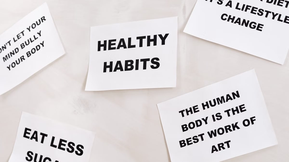 Motivational cards promoting healthy habits and positive thinking for lifestyle change.